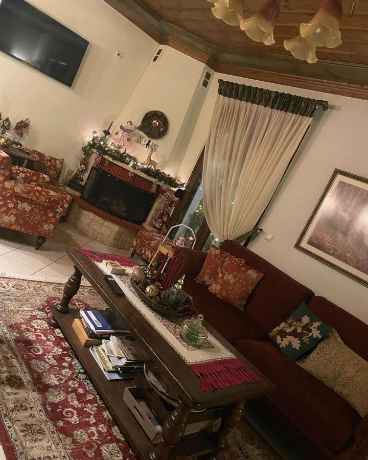 Valentini Guesthouse Karpenisi ภายนอก รูปภาพ