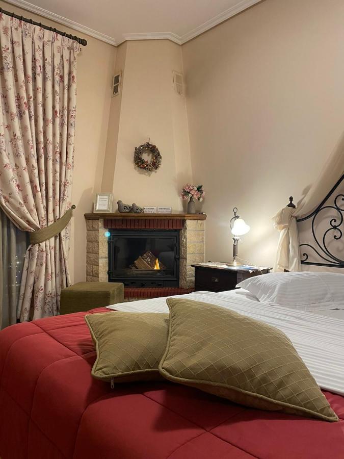 Valentini Guesthouse Karpenisi ภายนอก รูปภาพ