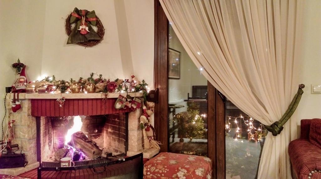 Valentini Guesthouse Karpenisi ภายนอก รูปภาพ